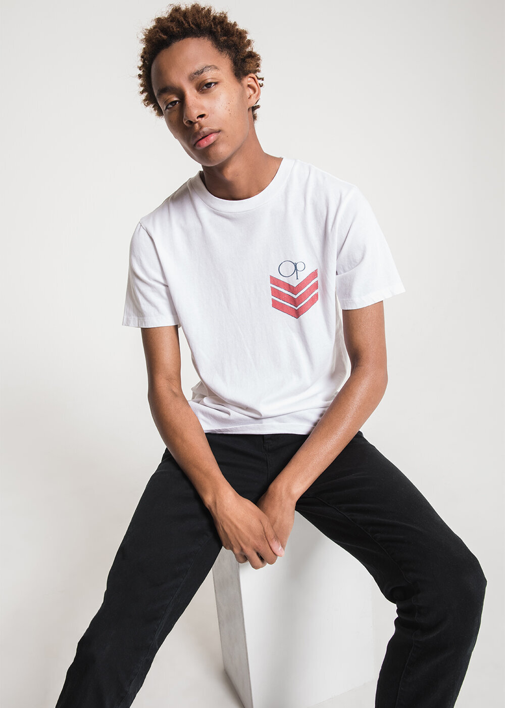 IT183M164_WHT_FRONT-2