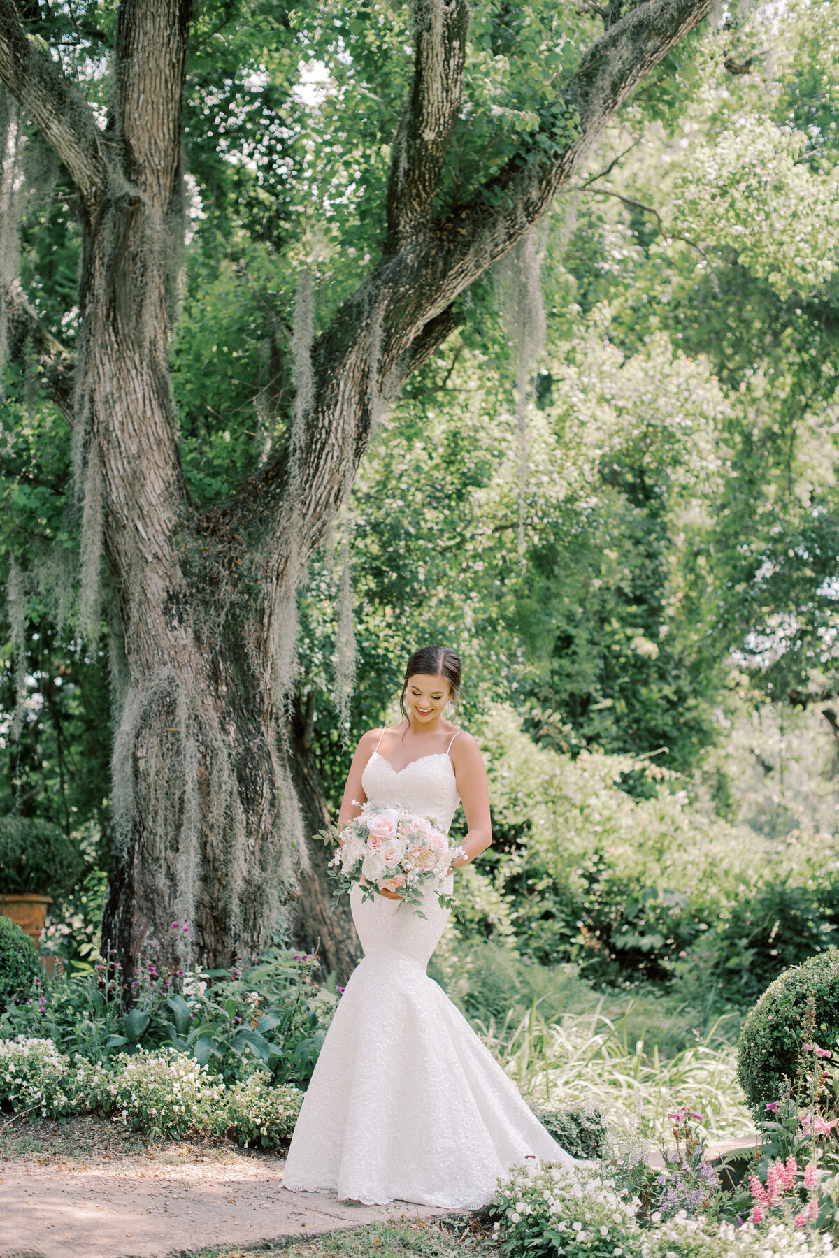 Afton Villa Gardens Summer Bridal Photos-15