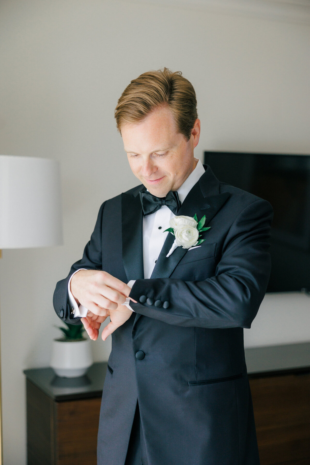 Lexi Benjamin Photography_Reynolds Chicago History Museum Wedding_07.06.24-75