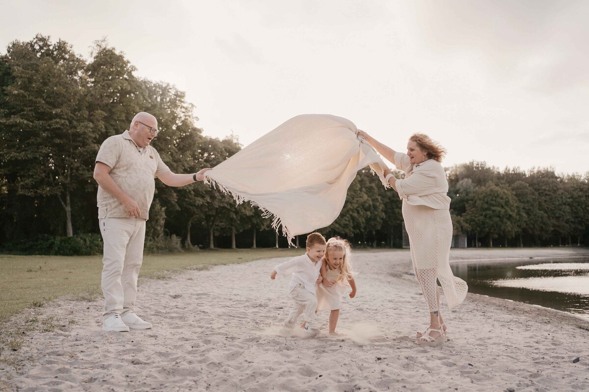 familieshoot-twiske-golden-hour-leukfotografie.jpg-19