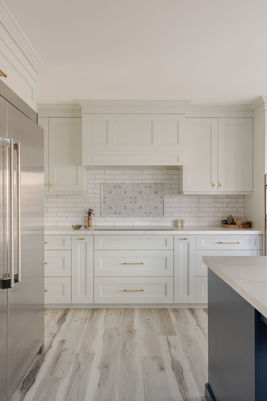 CabinetWorks-Shaver-2