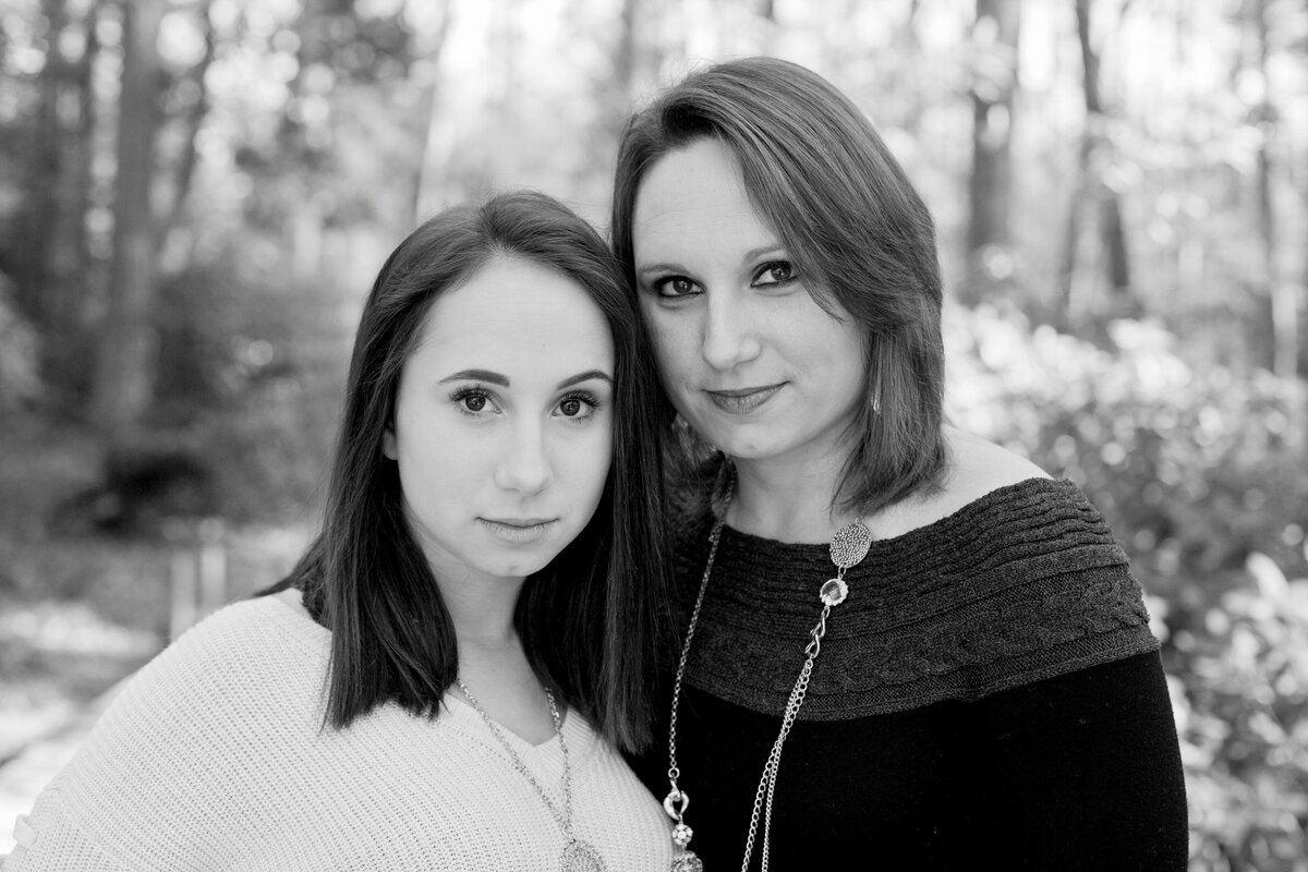 black and white of mom and daughter