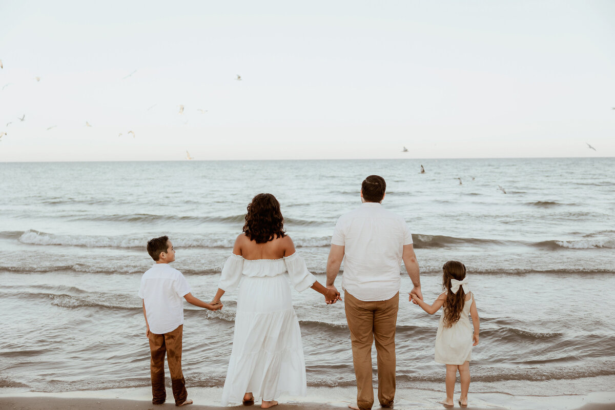 Lifestyle Family Photographer Manitowoc Wisconsin