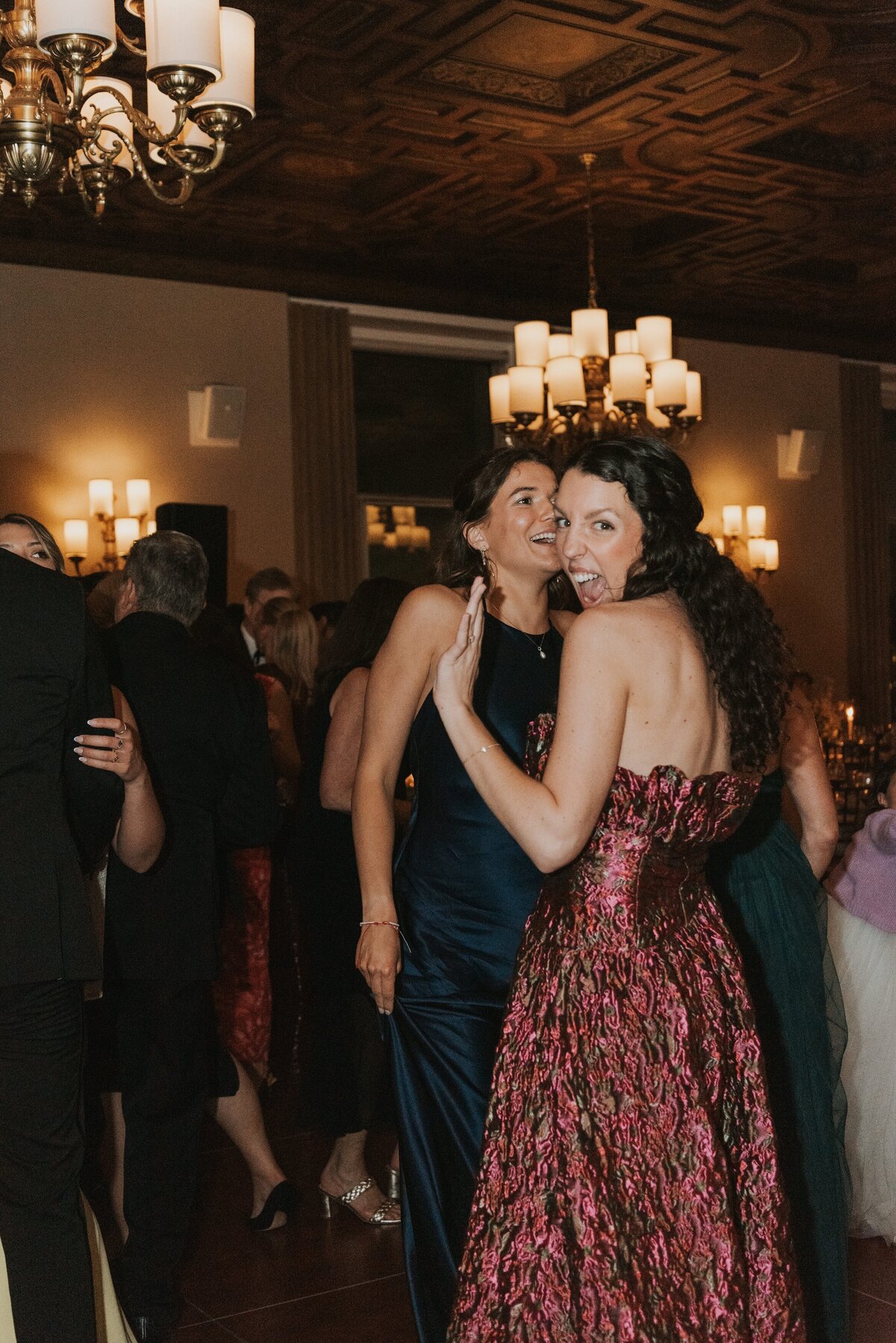 Faye-Fern-Creative-MariaBLung-Meg-Brandon-New-York-Athletic-Club-St-Patricks-Cathedral-Wedding-Reception-84