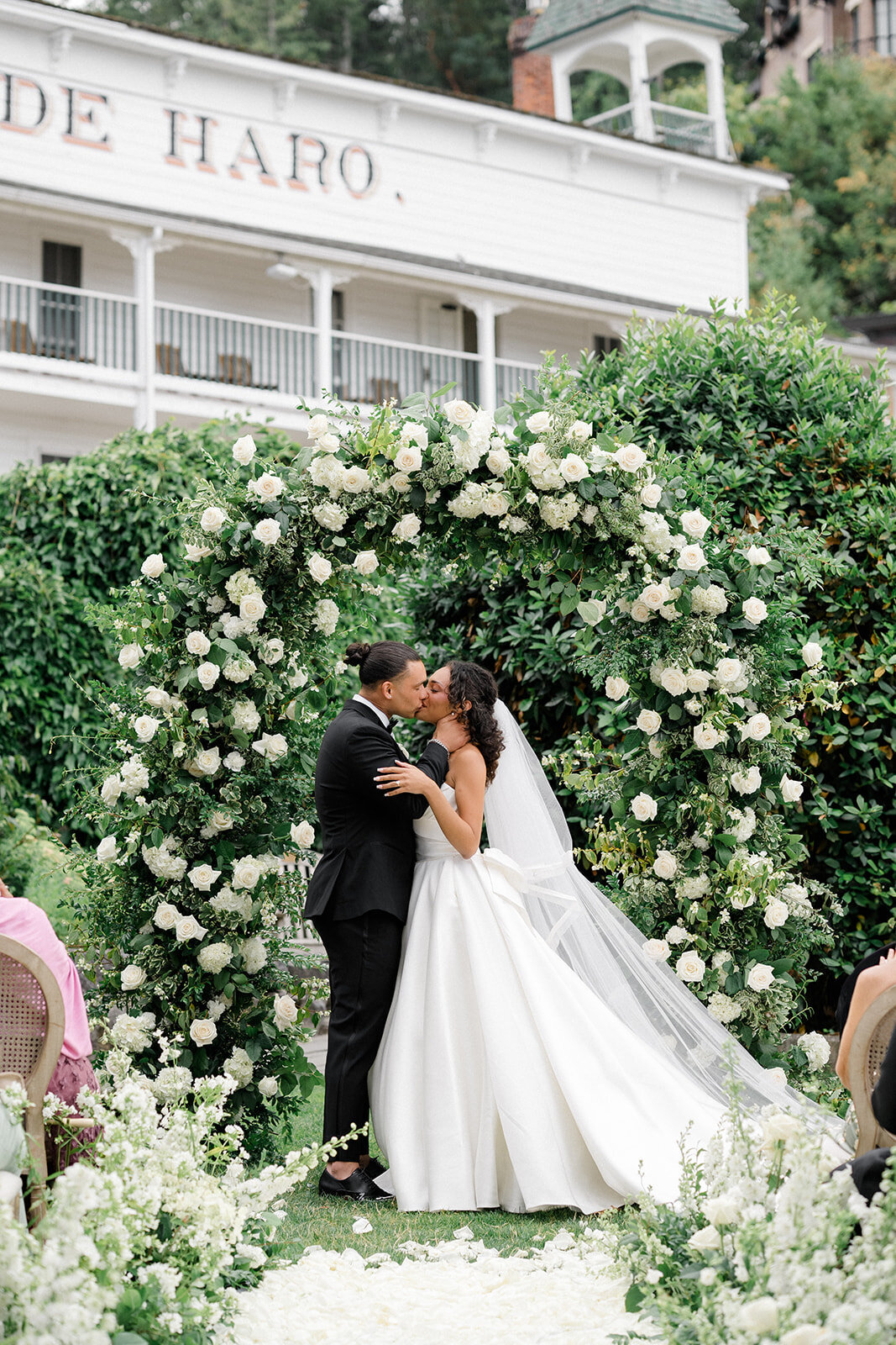 Emerald City Flowers Luxury & Elegant Floral Design in Seattle — Taryn and Alec Wedding Portfolio Photo 14