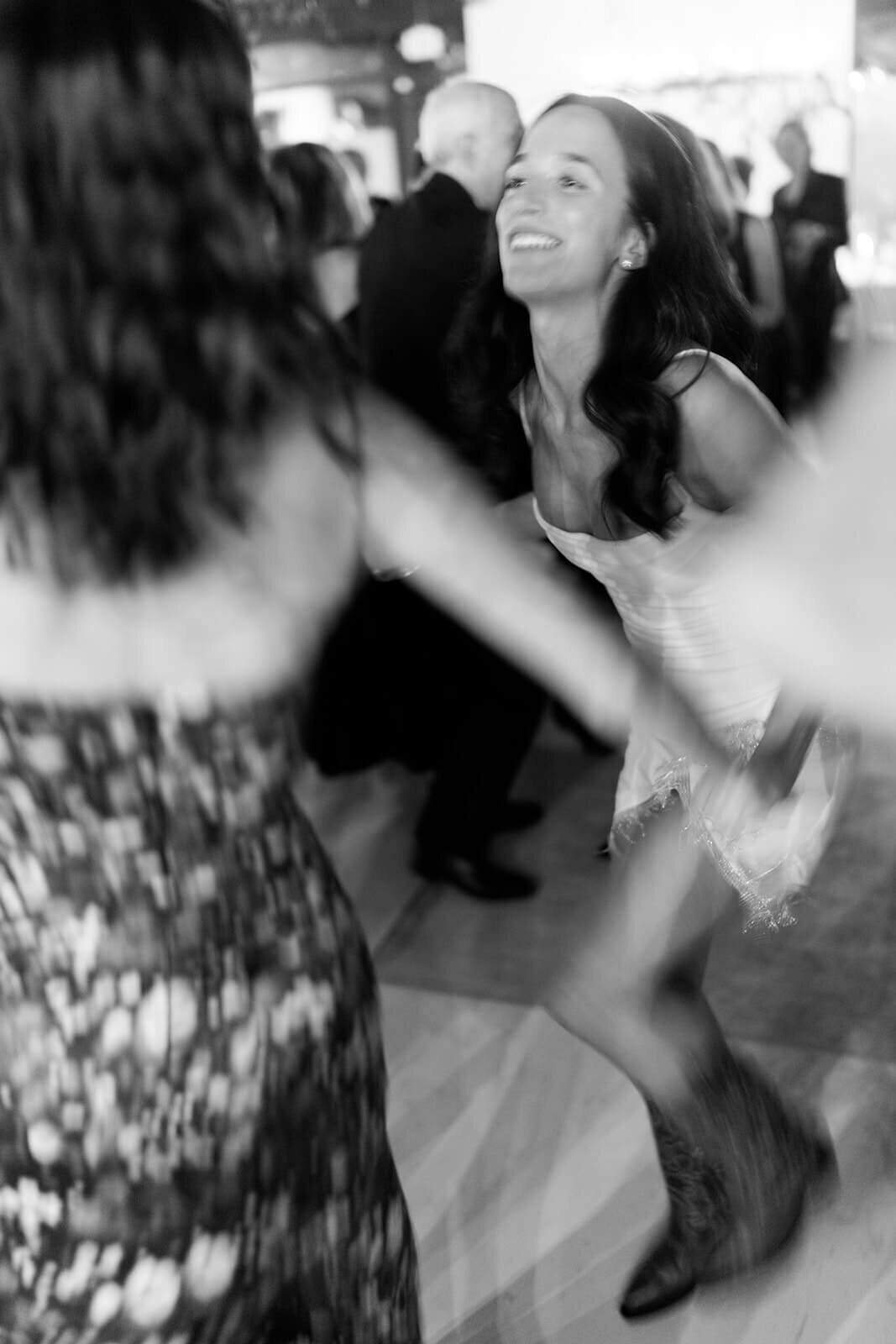 64.nashville-meets-new-york-urban-wedding-modern-vintage-events
