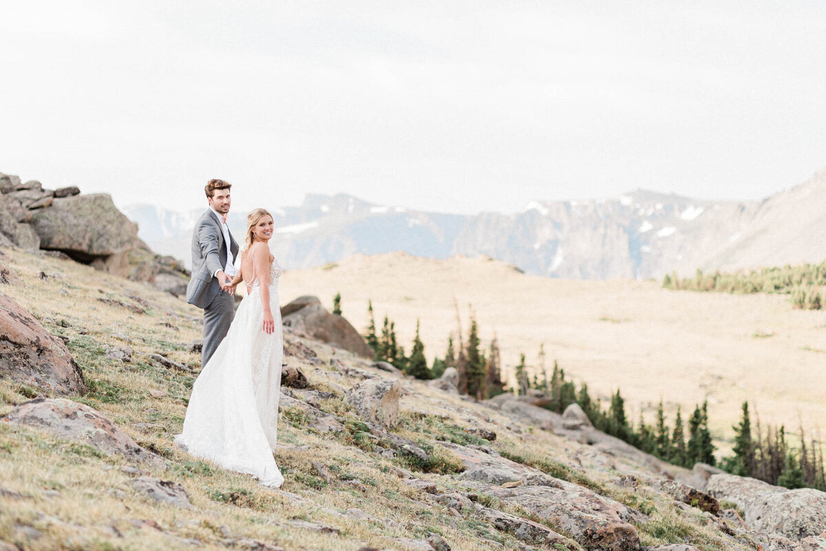 rocky_mountain_national_park_trail_ridge_road_summer_sunrise_elopement_by_colorado_wedding_photographer_diana_coulter-29