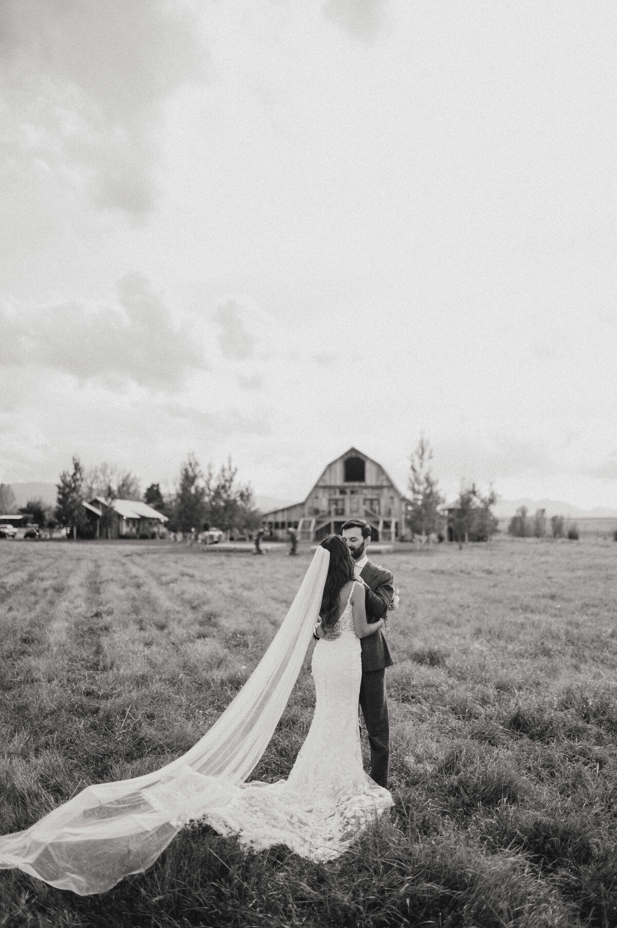 firelight-farms-wedding-boxeman-mt-planned-by-elysian-events-26