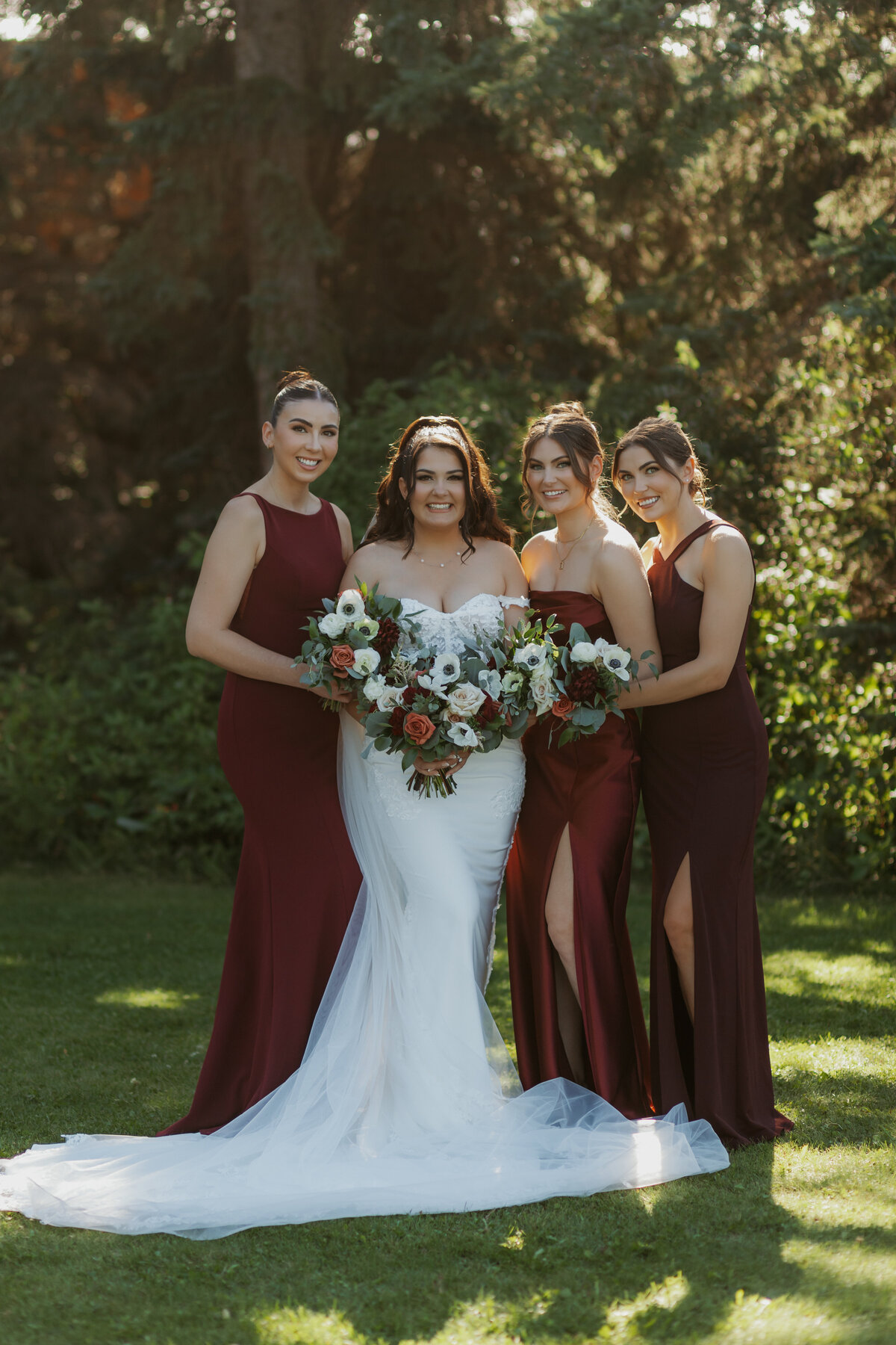 Bridal party photos at Pine and Pond 