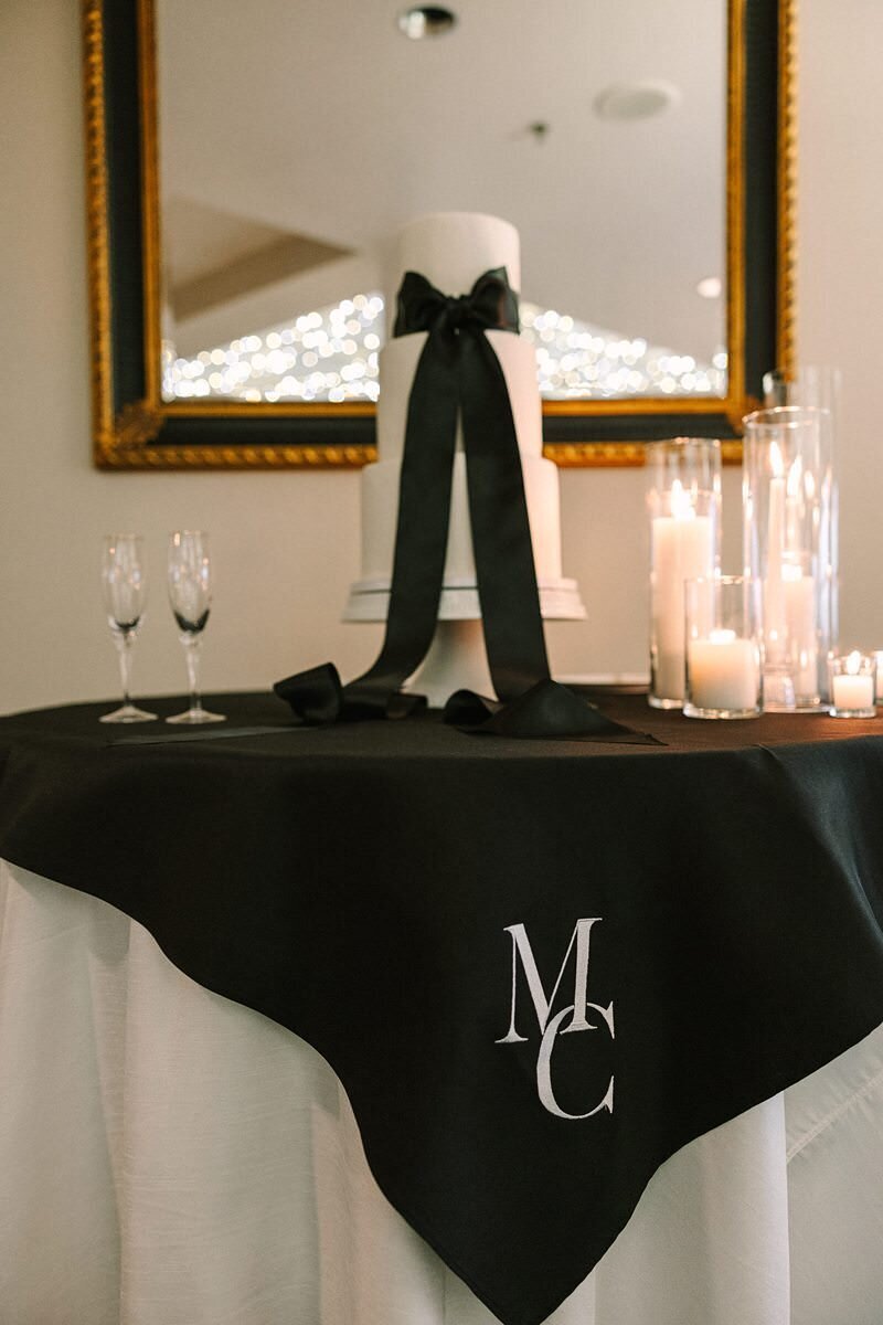 evansville-country-club-black-and-white-reception18