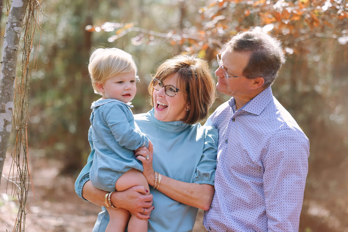 grandparents-with-toddler