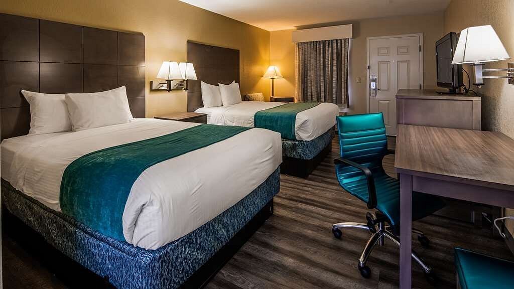 Best Western Catalina Inn - Hotel Double Queen Guest Room