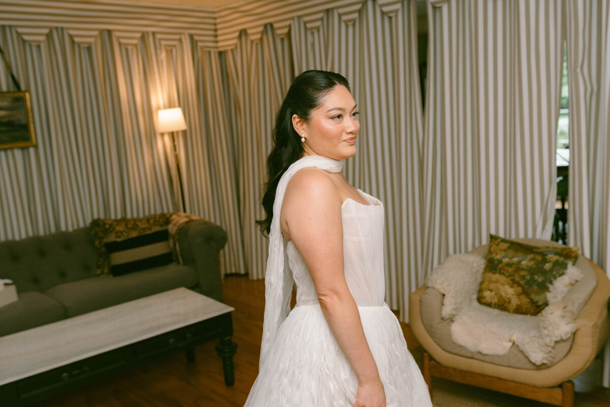 Faye-Fern-Creative-ArdentAndElm-Meaghanne-Tatiana-Hudson-Valley-Same-Sex-Wedding-Getting-Ready-08