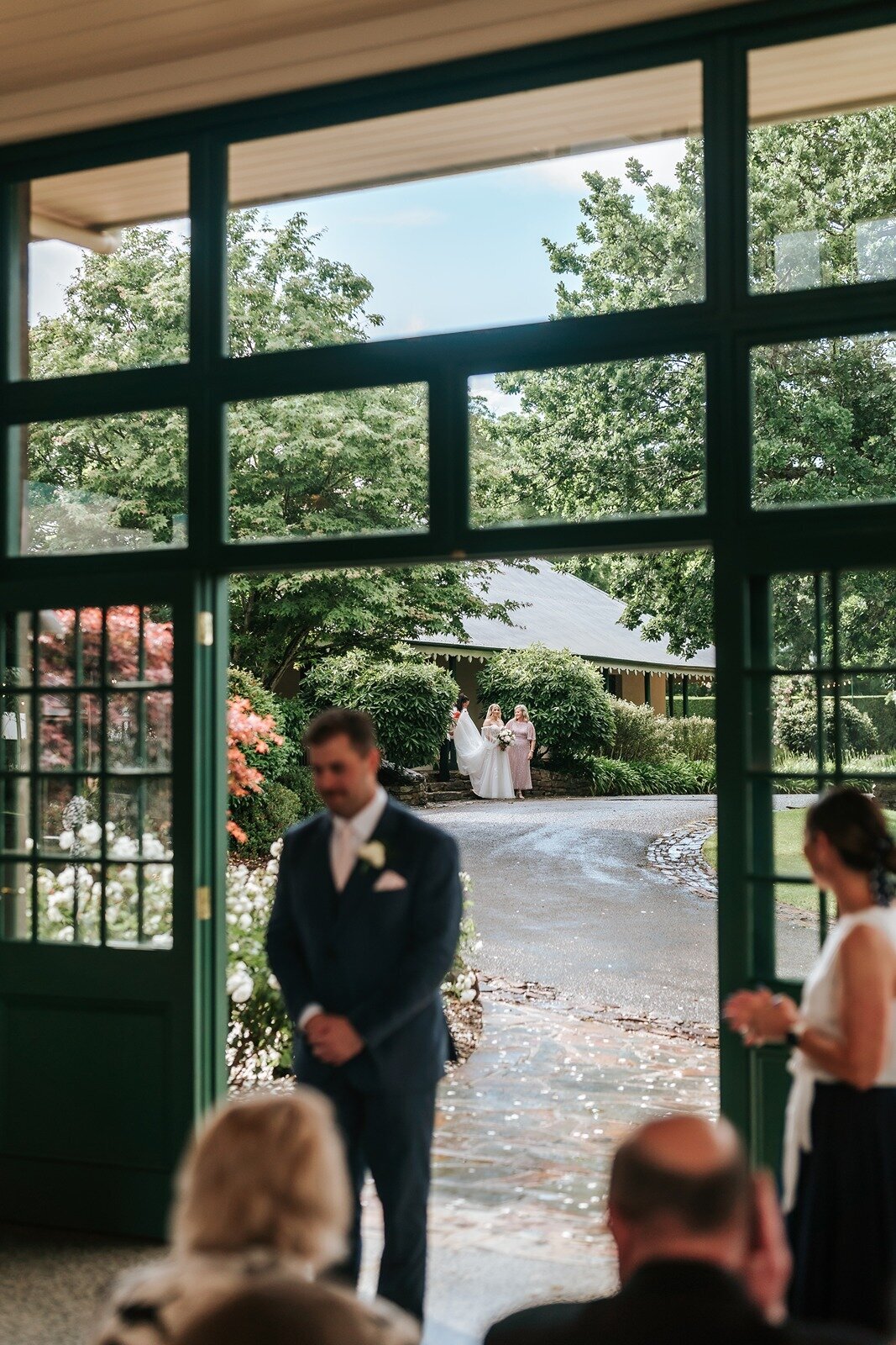 Elope-styled-micro-small-intimate-wedding-flowerdale-estate06