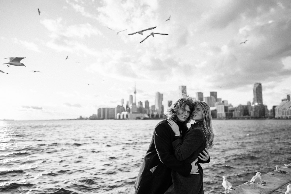 Engagement 1200px-1101
