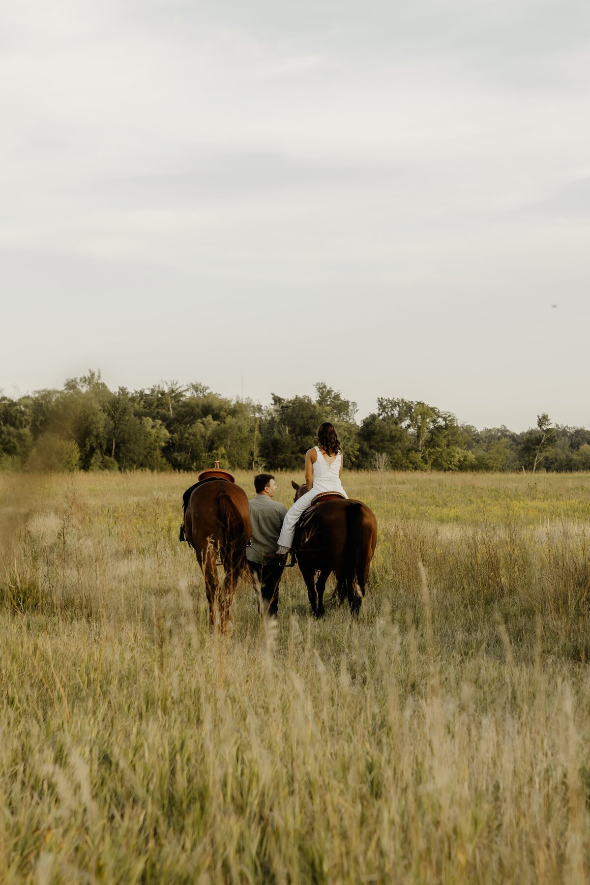 iowa-engagement-with-horses-12
