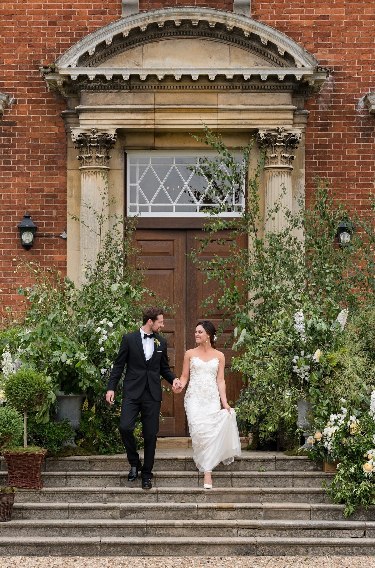 Kelmarsh-Hall-wedding-photos-1046