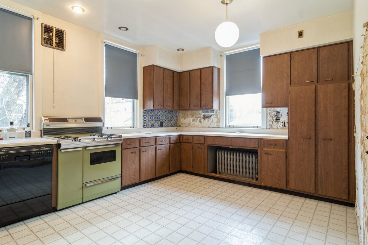 11 - Old Kitchen (Now Rear Family Room)