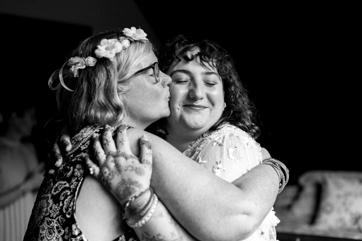 intimate-backyard-garden-party-wedding-ottawa1
