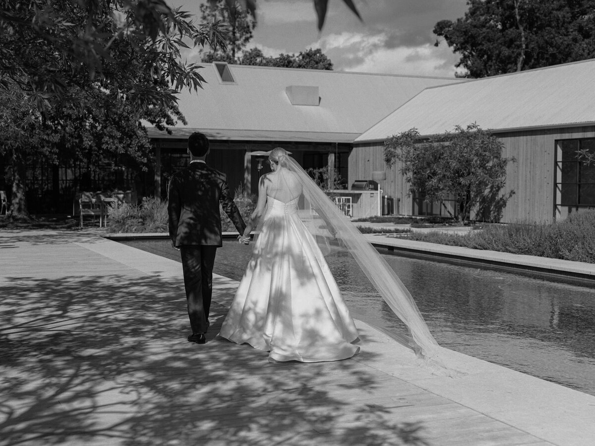 larissa-cleveland-photographer-napa-california-wine-country-wedding-private-estate-027