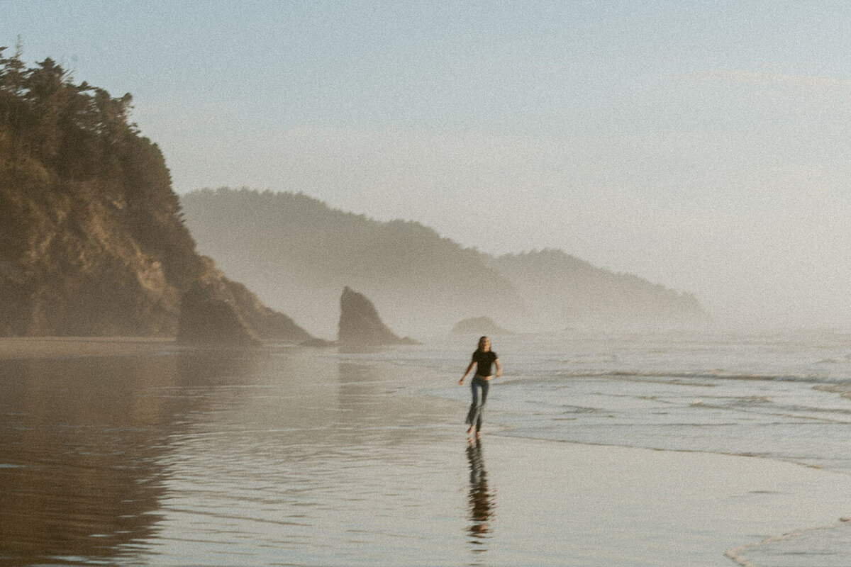 cannon-beach-senior-photography-by-emily-noelle-photo-01