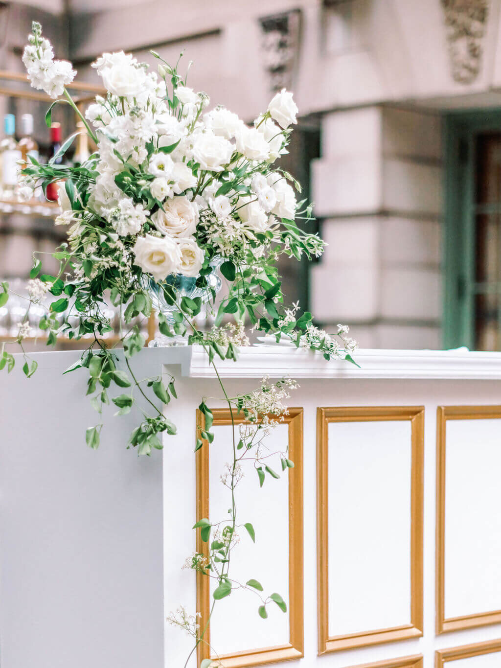carolina-tyler-wedding-bar-floral-arrangment-springvale