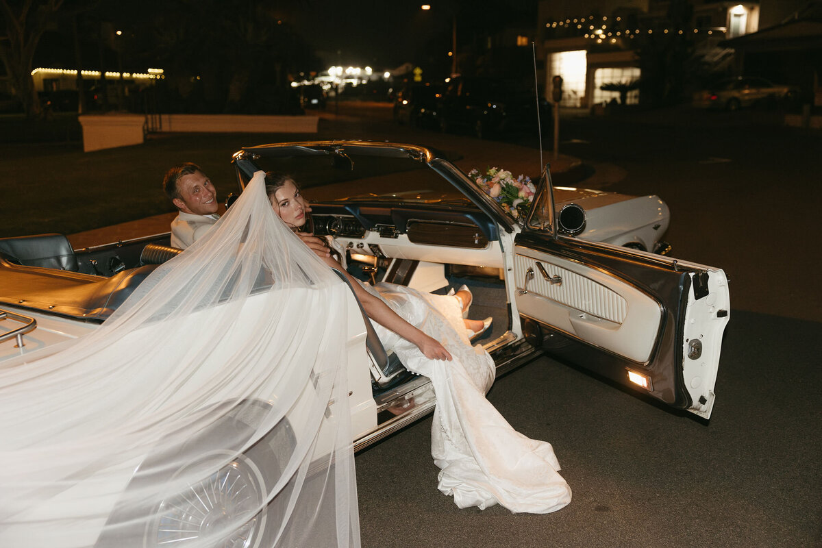 pretty-palm-leaf-event-co-rebekan-and-ben-wedding-ole-hanson-24