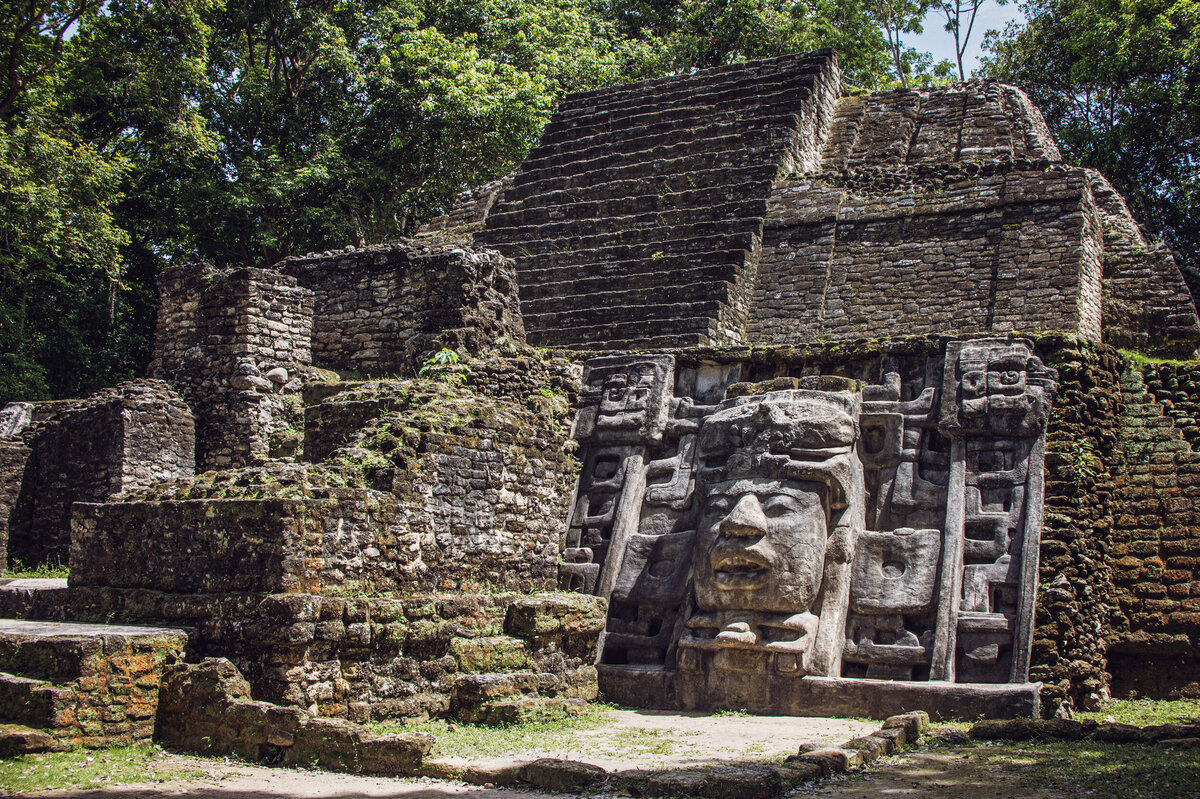 Belize-Lamanai-Mayan-Ruins