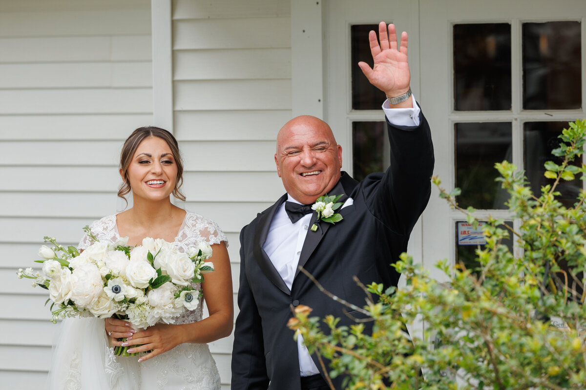 bride-and-dad-springfield-country-club-wedding-ma