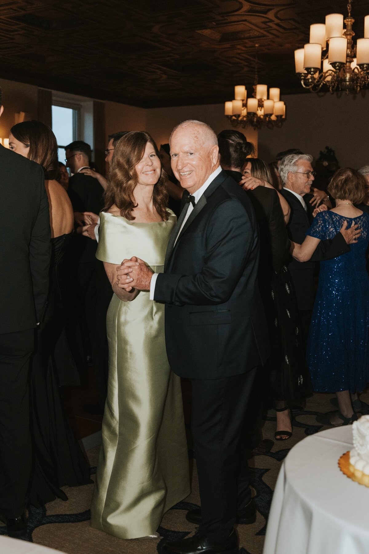 Faye-Fern-Creative-MariaBLung-Meg-Brandon-New-York-Athletic-Club-St-Patricks-Cathedral-Wedding-Reception-16