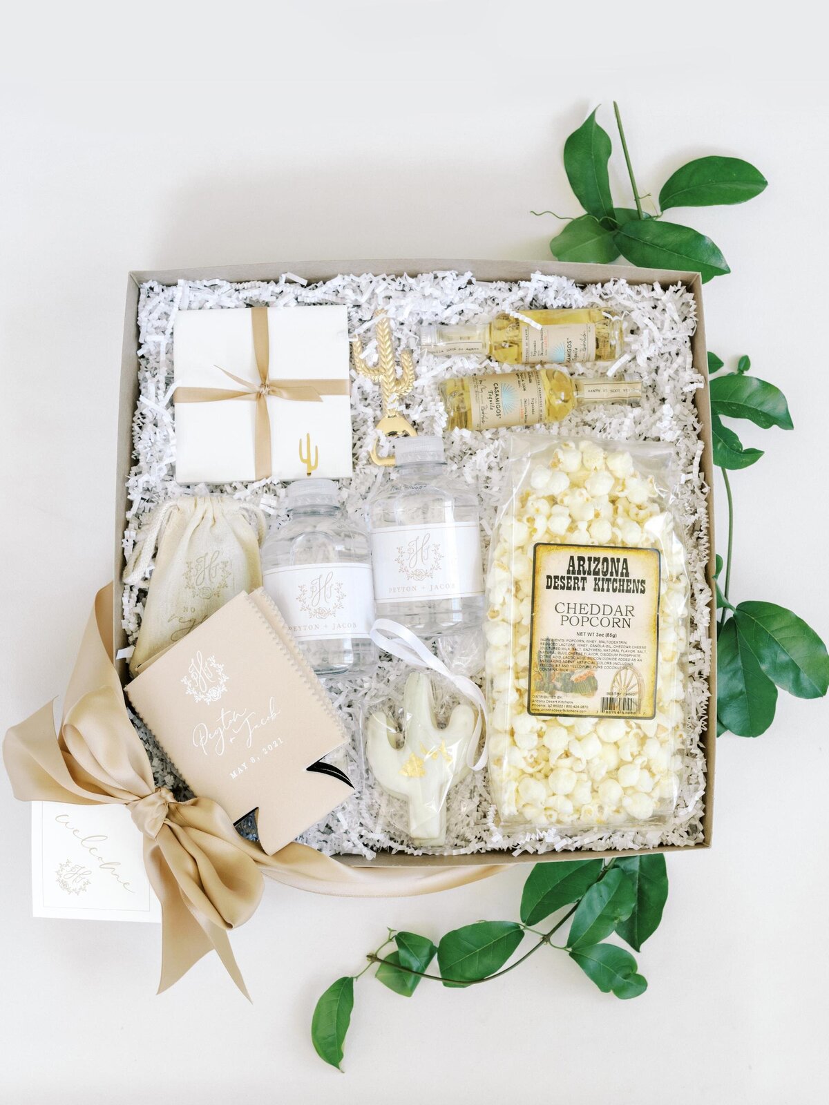 arizona-desert-wedding-welcome-boxes