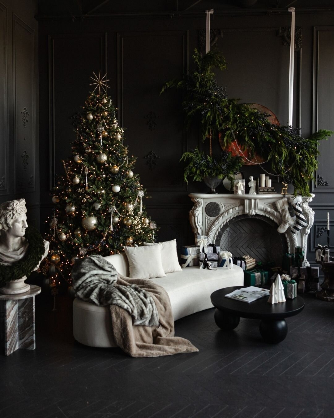 Mint Room Library - Dec 14 1