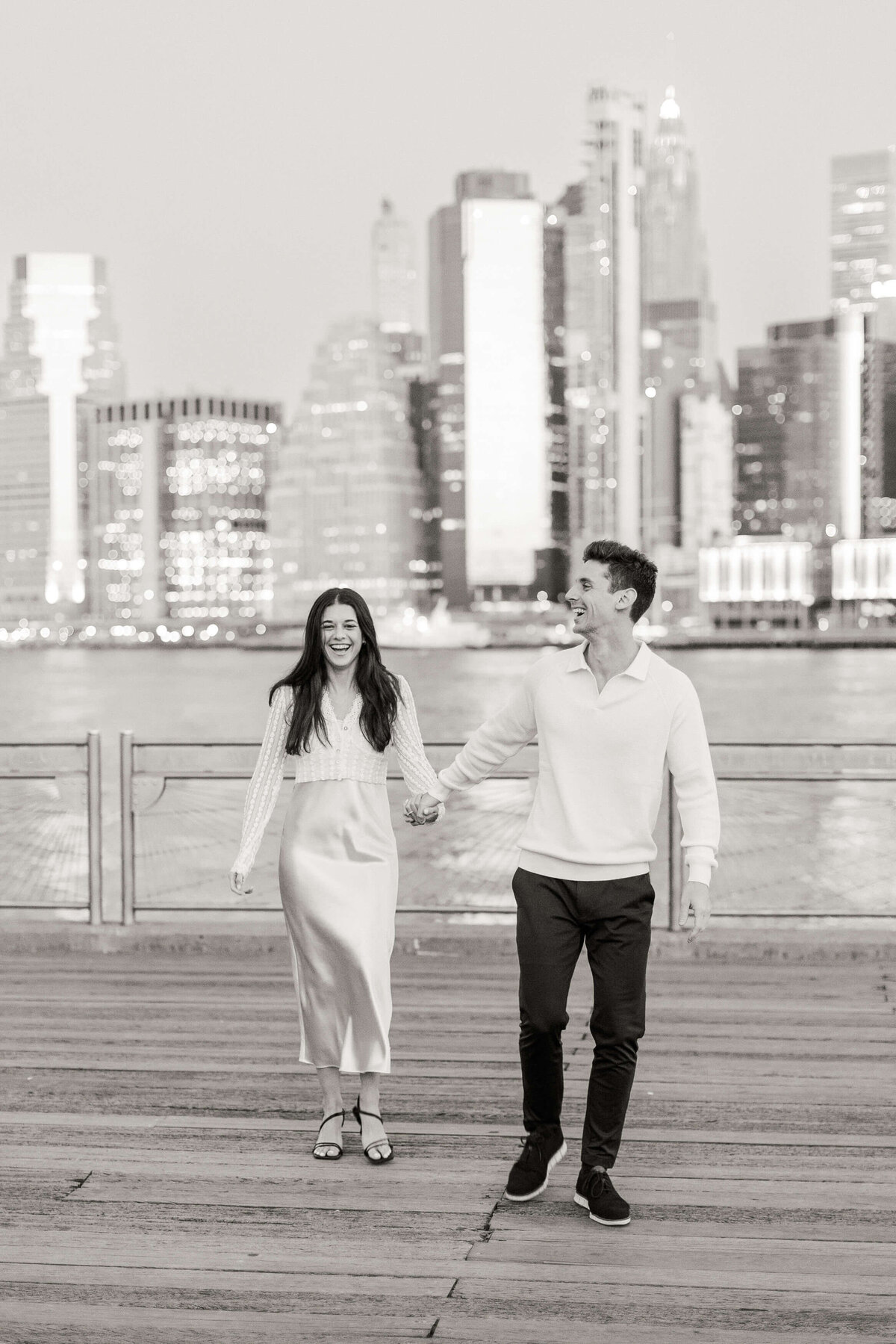 DUMBO_and_Williamsburg_Brooklyn_Engagement_004