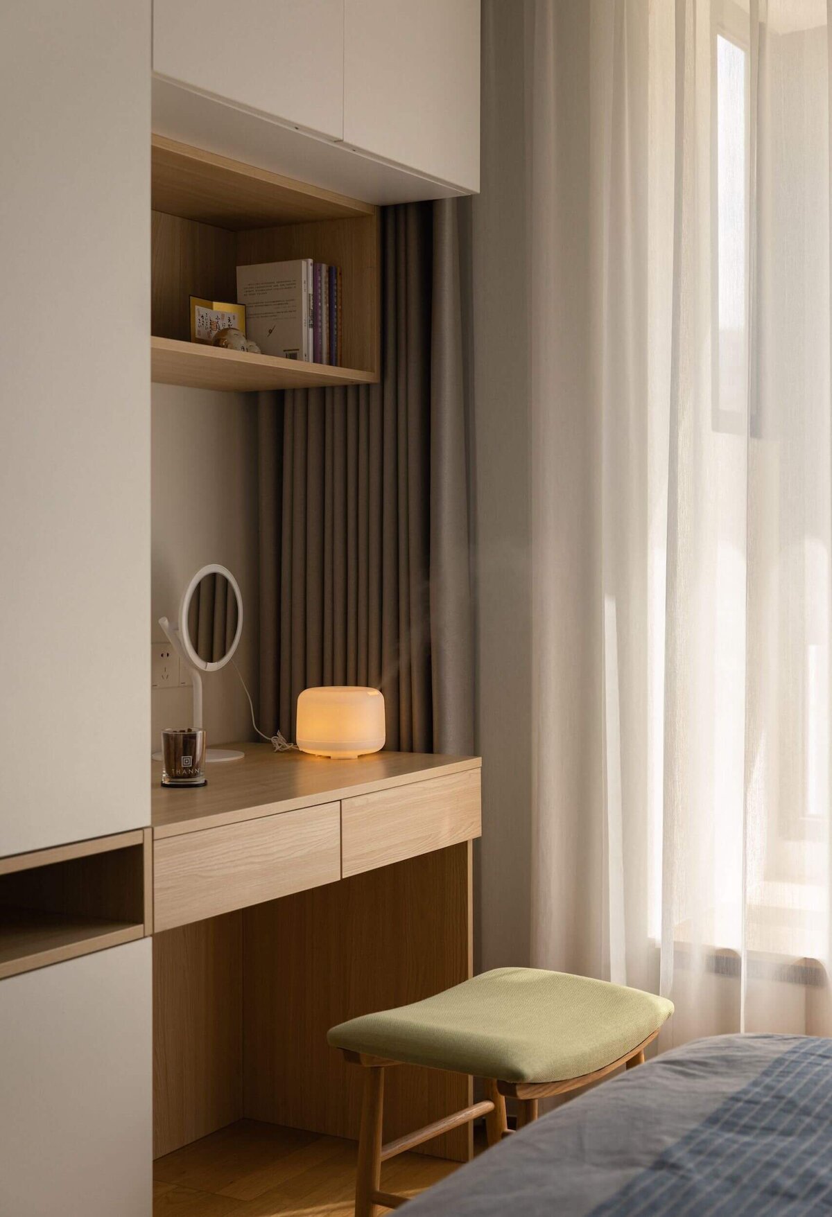 Interior template 51