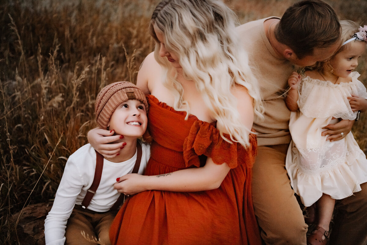 sweet snuggle family mountains