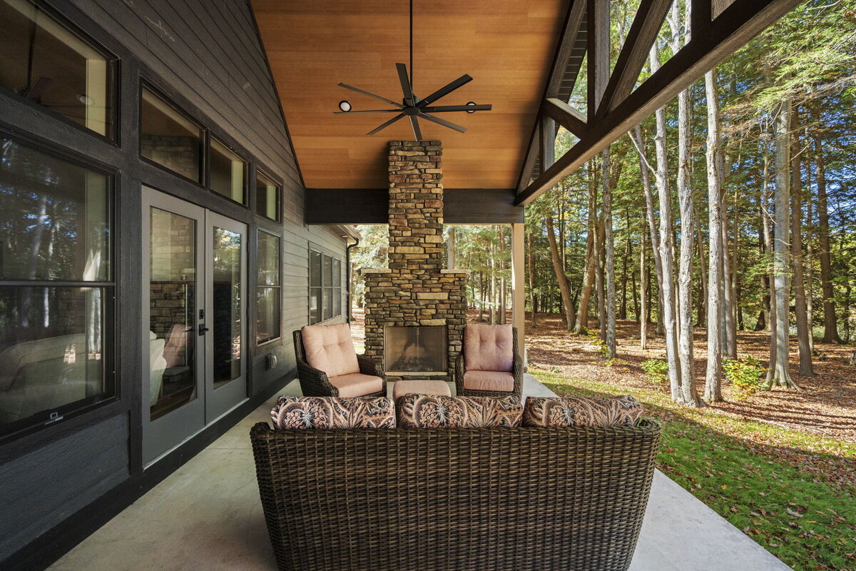 92-web-or-mls-JEL02086