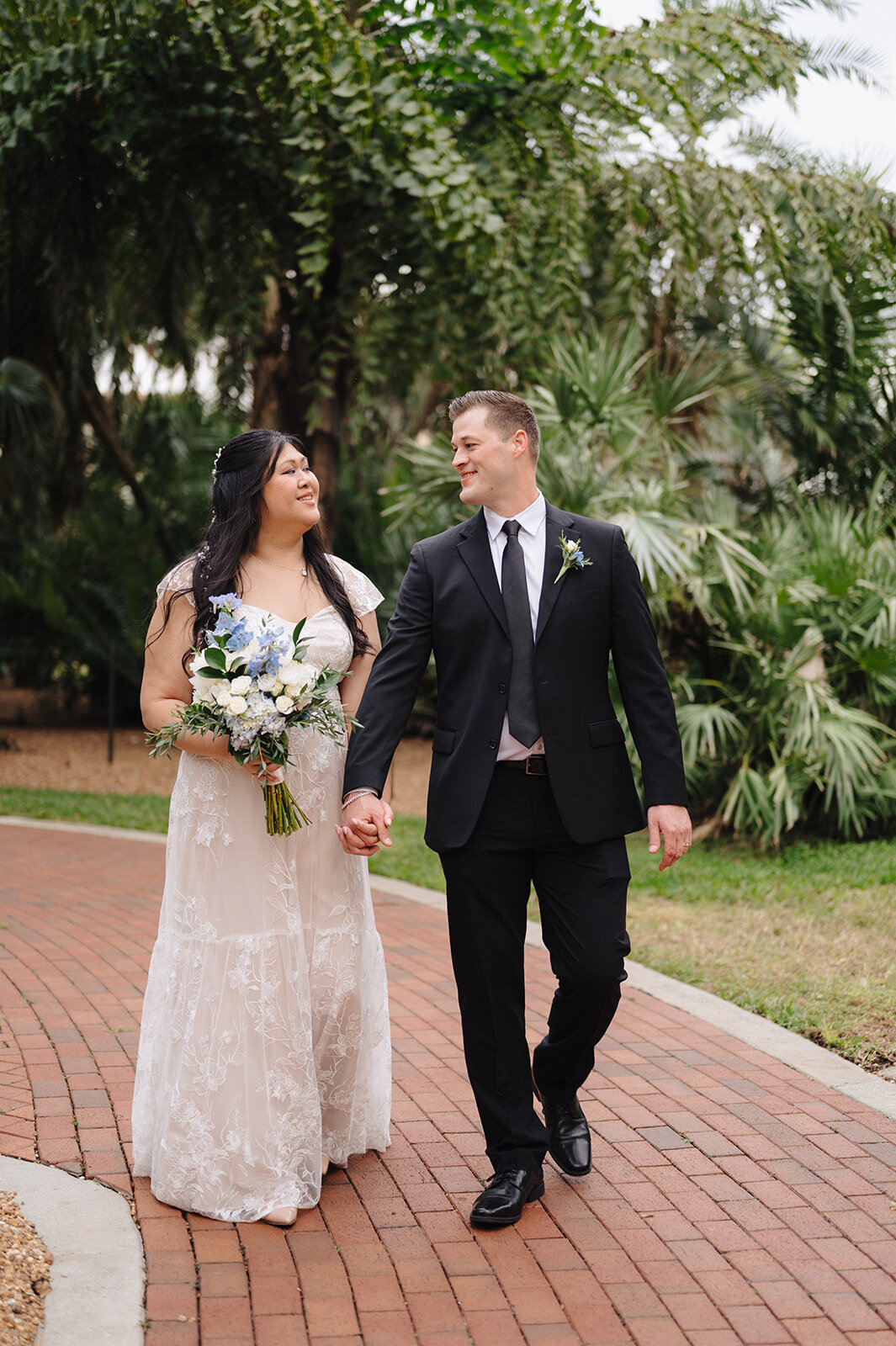 mcneile-photo-florida-elopement-chantilly-chic-celebrations-gizella-kopsick-park-11