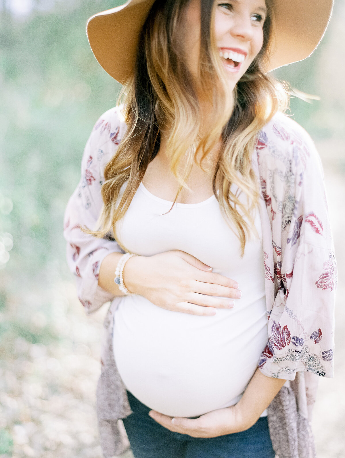 LIGHT AIRY CLASSIC MATERNITY PHOTOS GLASGOW BOWLING GREEN KENTUCKY