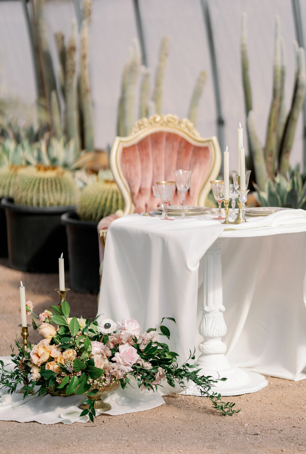 of-the-desert-flor-las-vegas-wedding-florist-cactus-joes-0010