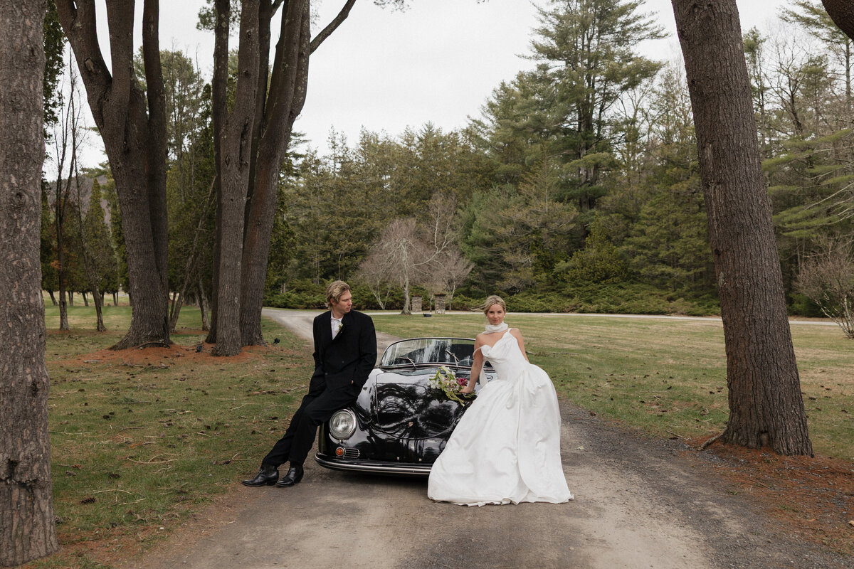 Washington_Luxury_Wedding_PhotographerLundy_Farm_New_York_Wild_Romance_Photo-84