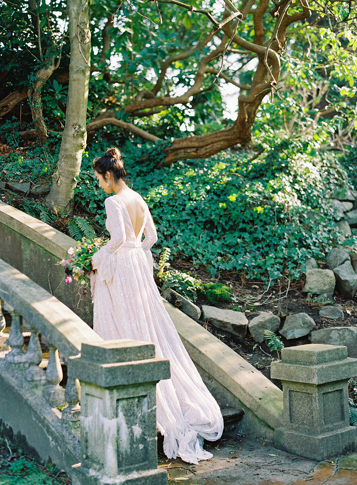 bride walking up the stairs at hycroft