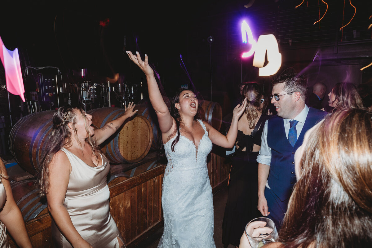 dance-saltwater-ct-bride-mystic-river-entertainment-wedding