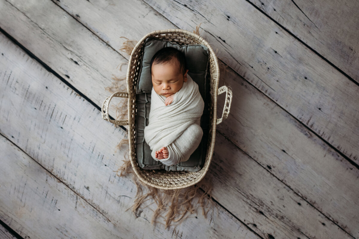 studio newborn photoshoot