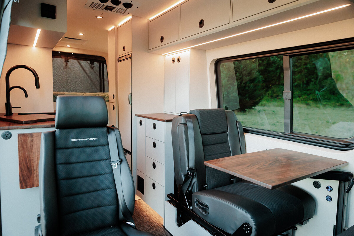 2_WooleyBugger250829_BMV_SlowFastcreative_1694