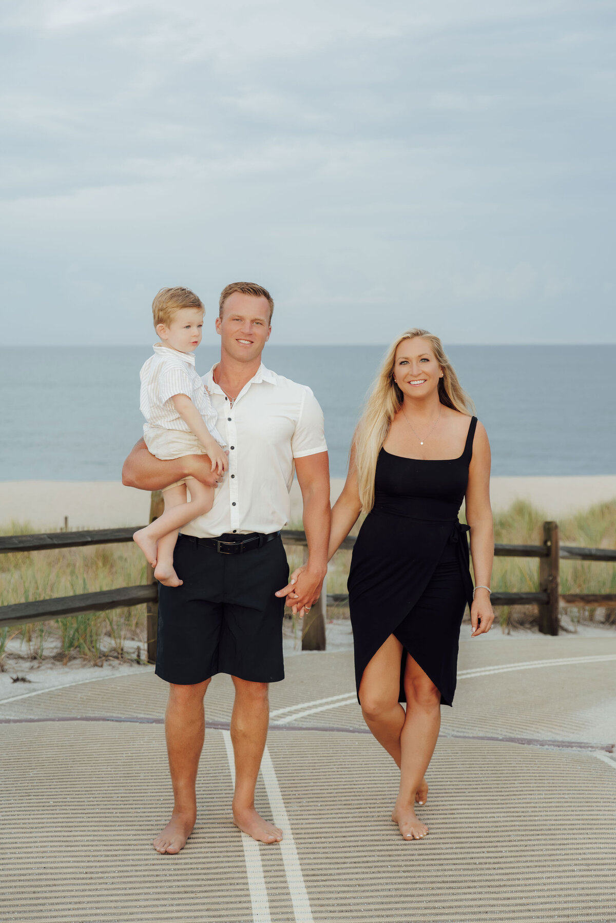 Lavallette Beach | Family enjoying a summer photoshoot on the shoreline | New Jersey