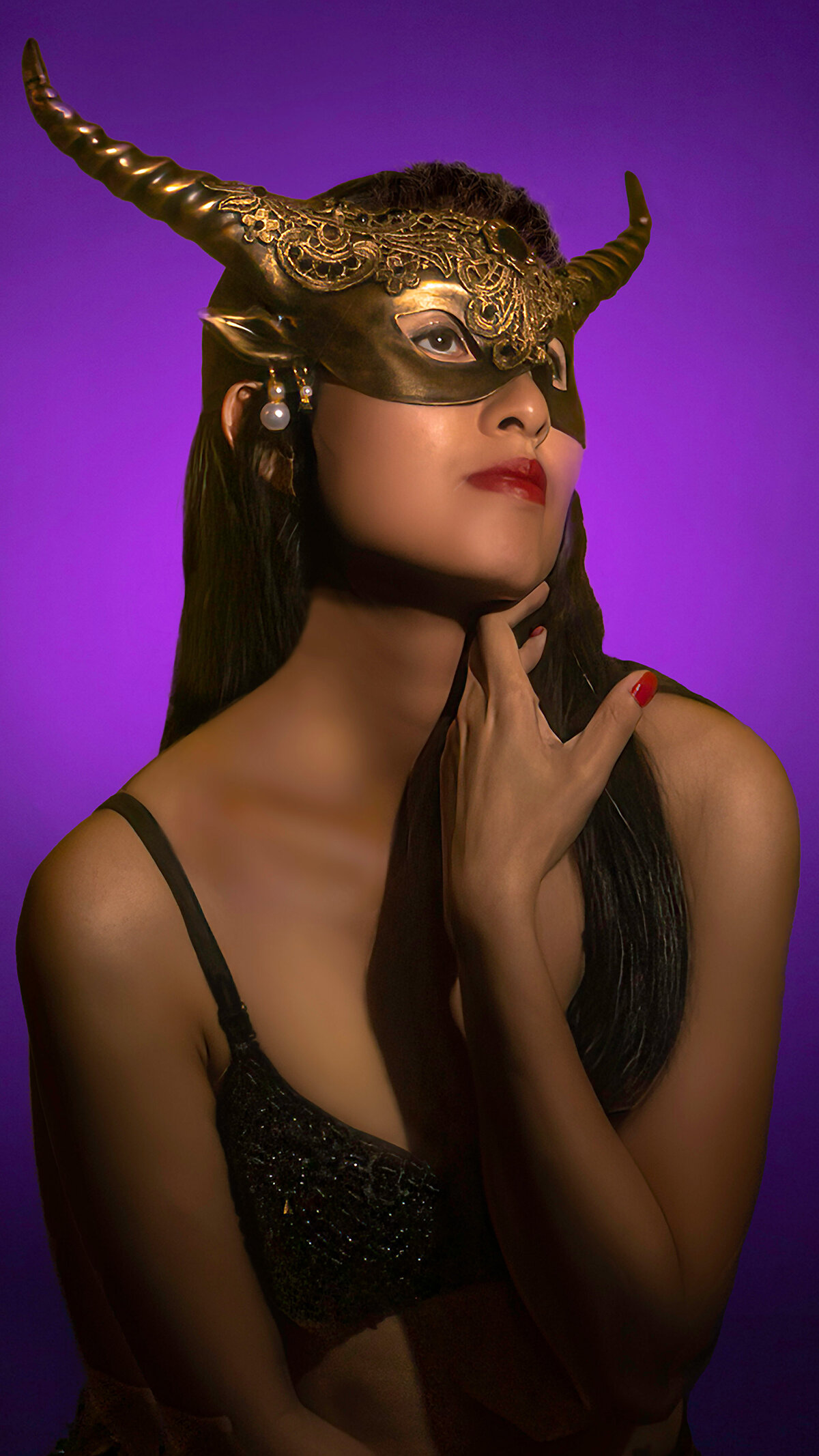 THITINAN STEWART MARDI GRAS 295 PURPLE BACKGROUND sRGB