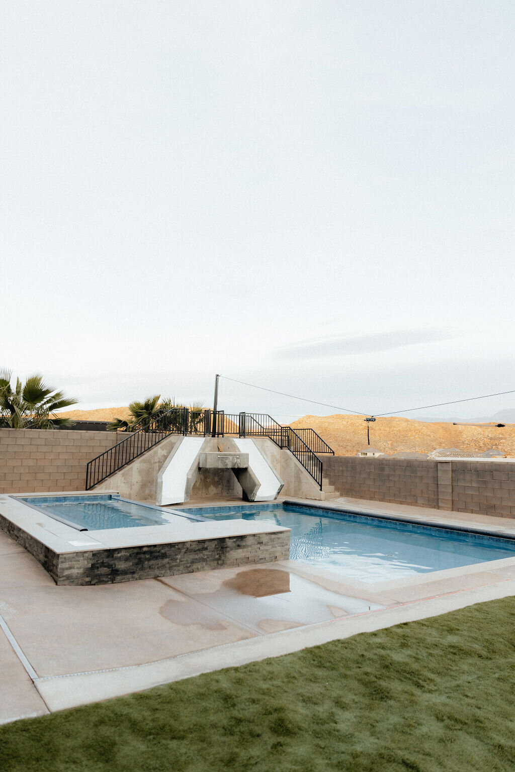 Beezah_FrankiesPlace_ALL-50