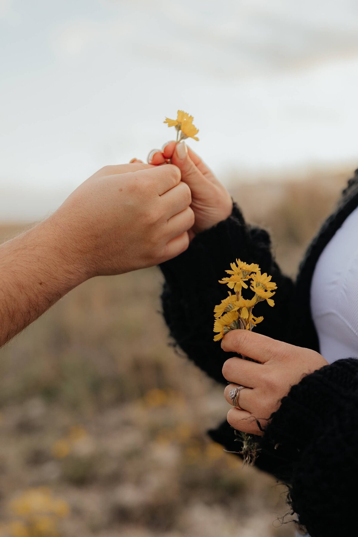 romantic-wildflower-couple