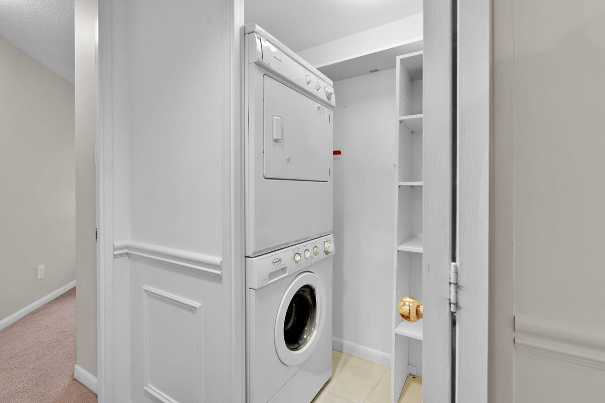 101-web-or-mls-59_001_Laundry Room