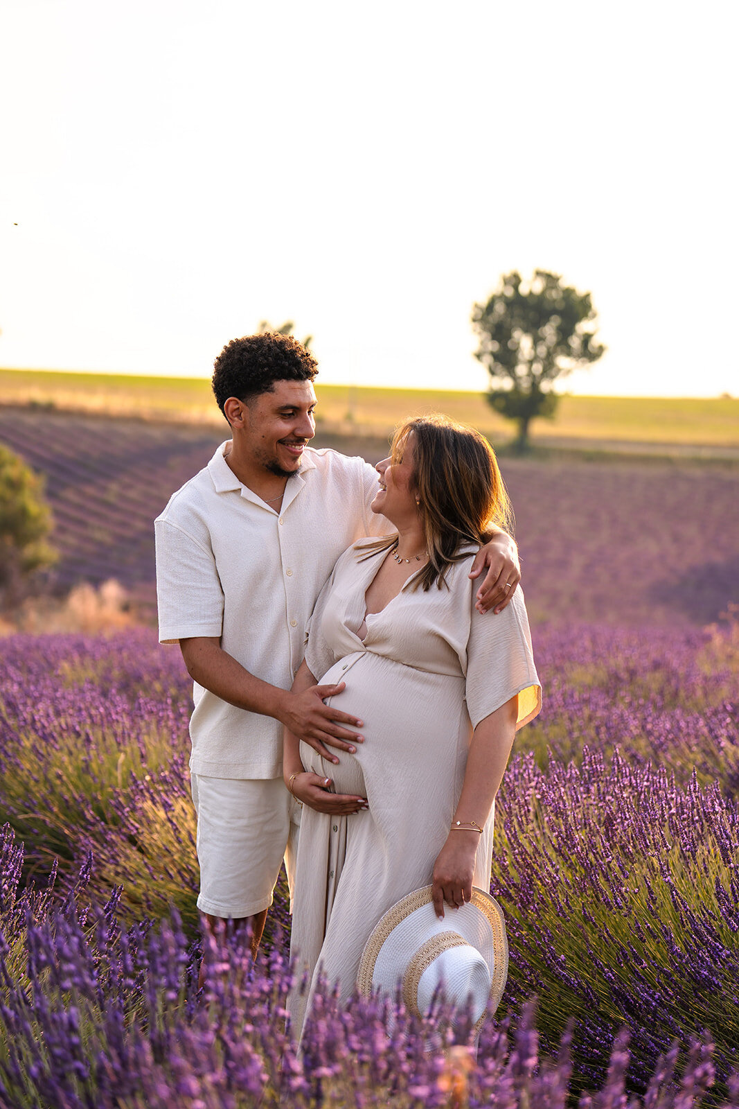 shooting-grossesse-couple-lavandes-provence116